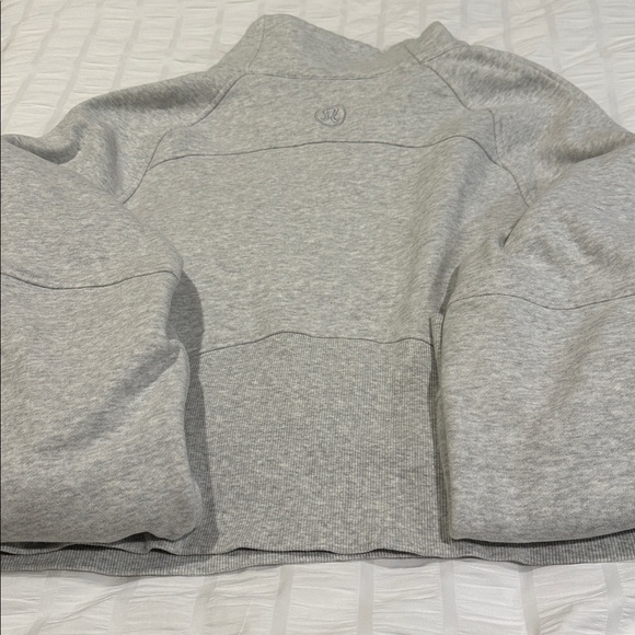Lululemon Athletica Women's Gray Zip-Up SweatShirt - Picture 3 of 4